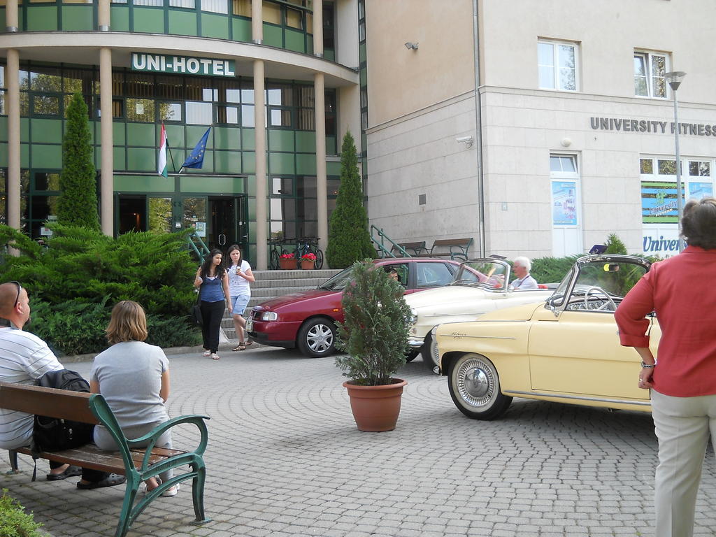 Uni-Hotel Diakotthon Мишкольц Экстерьер фото